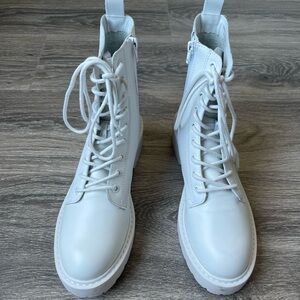 STEVE MADDEN Combat White Boots